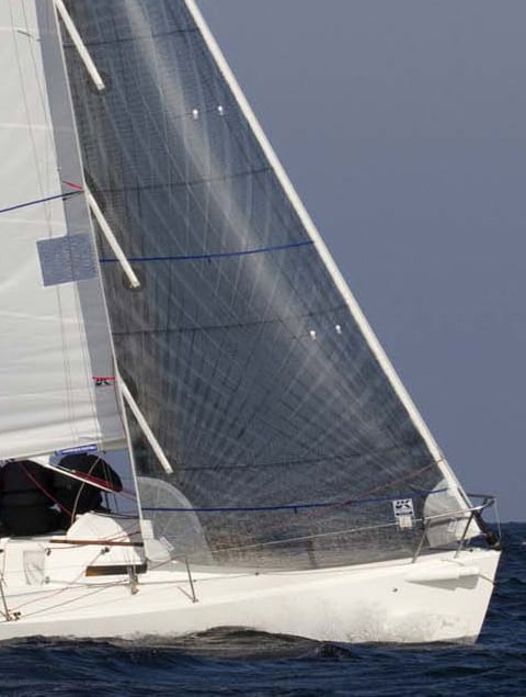 PIKE sailing upwind with her radial-cornered dacron main and Technora Titanium jib.